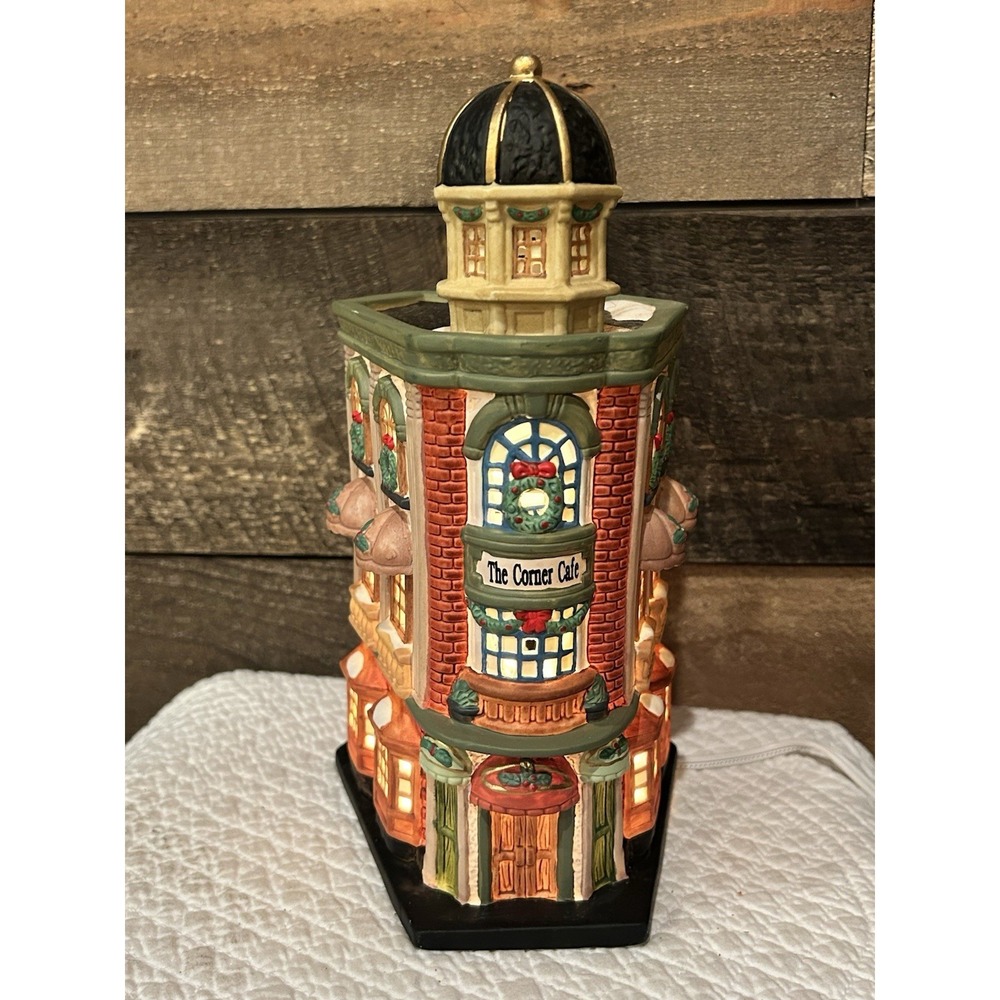 O'Well Limited Edition 1997 'The Corner Café' Holiday‎ Display W/Light